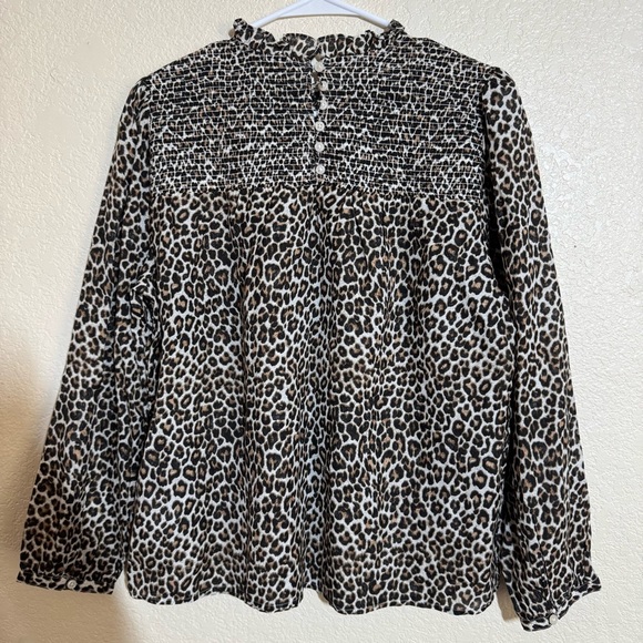 J.Crew Smocked Chest Button-Back Top Size Medium - Picture 4 of 5